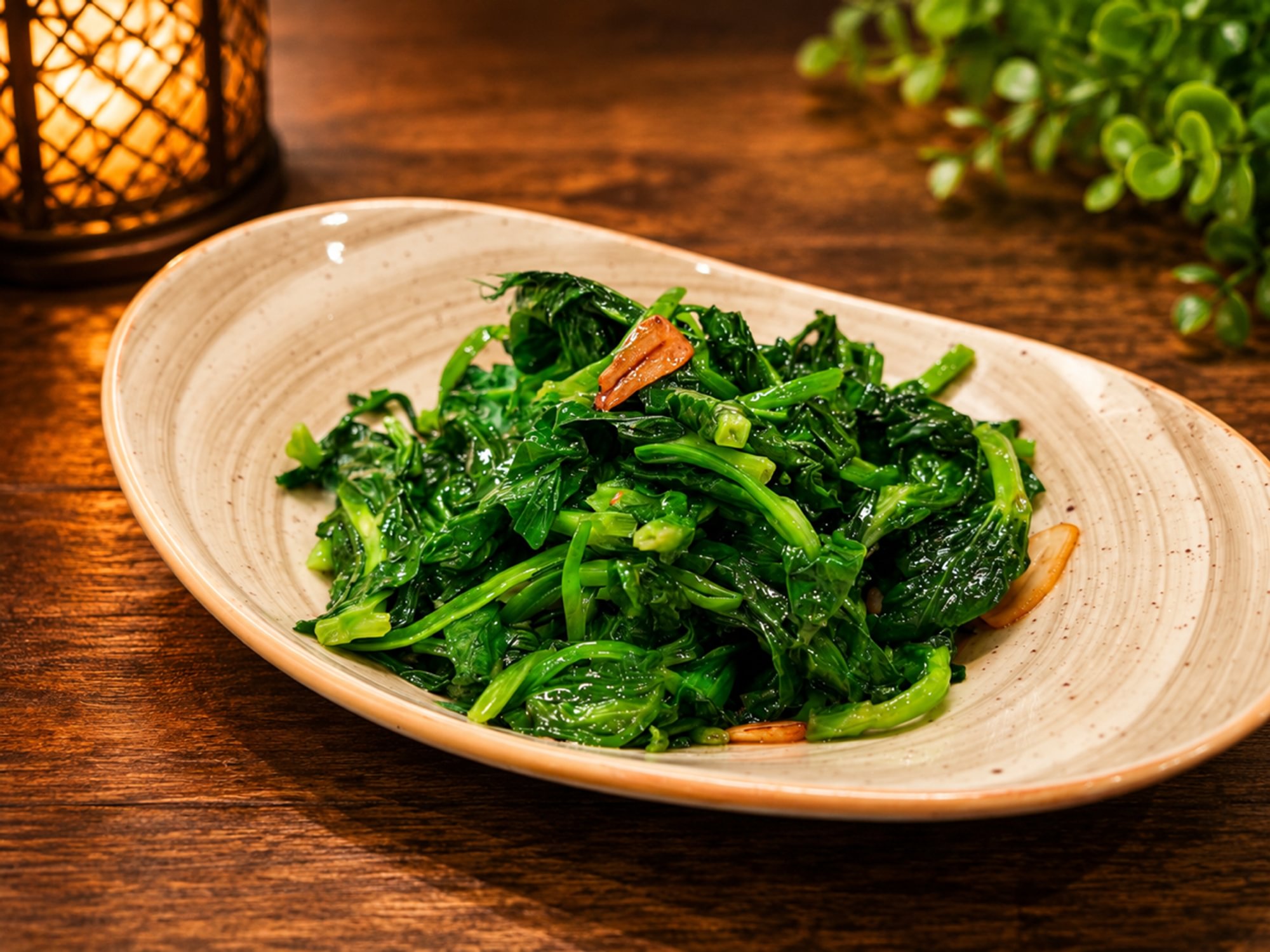 Stir-Fried Pea Leaves / 豆苗
