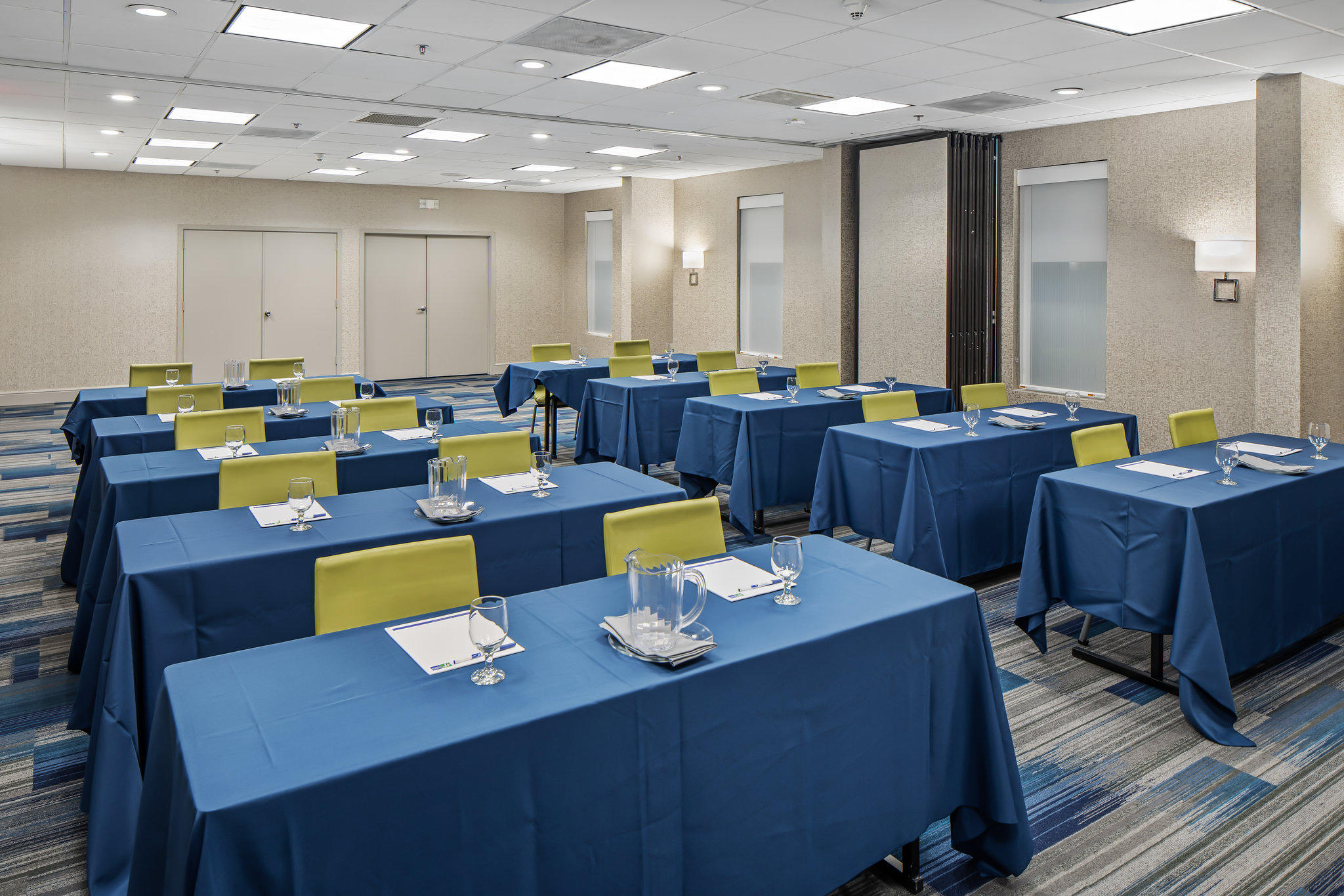 Holiday Inn Express Atlanta Airport-College Park Photo