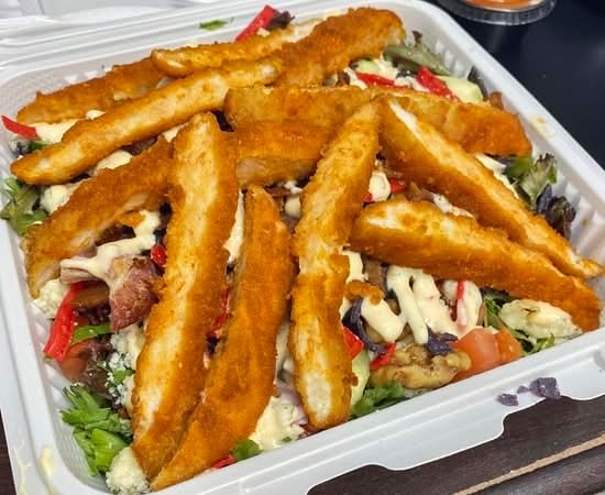 Buffalo Blue Breaded Chicken Salad