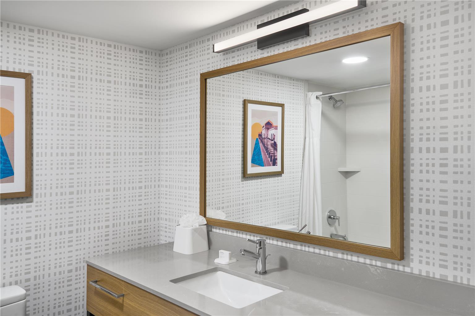 Hampton Inn Chicago-Carol Stream Image