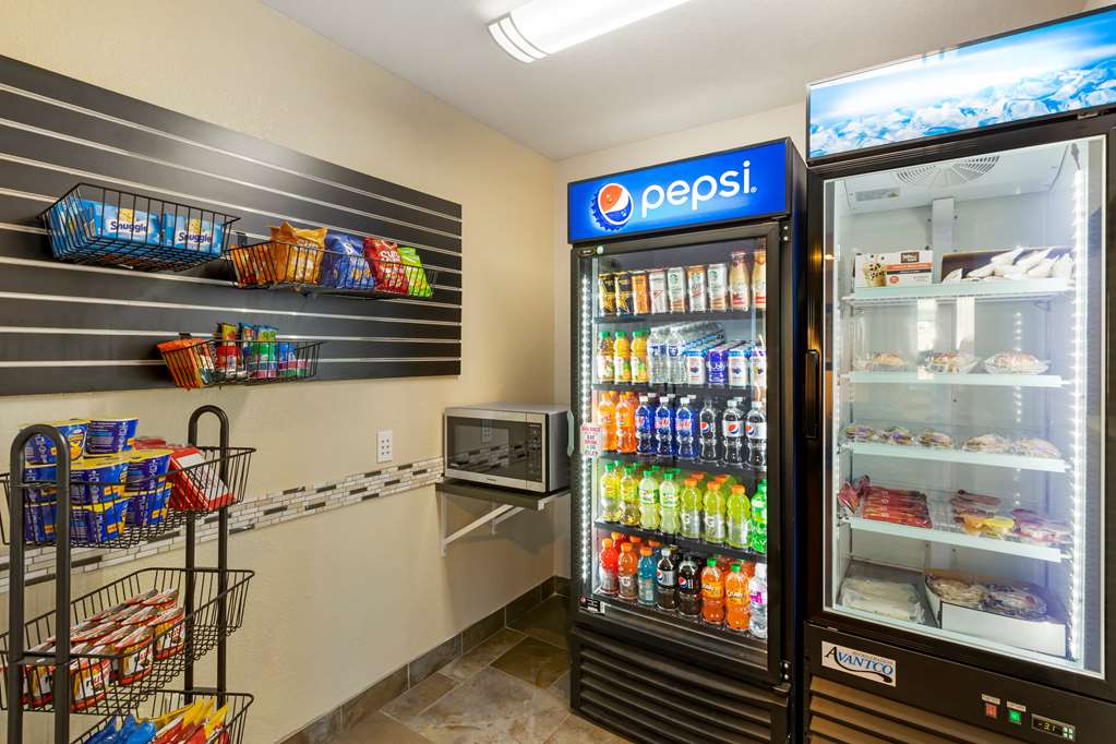 Best Western Plus Altoona Inn Image