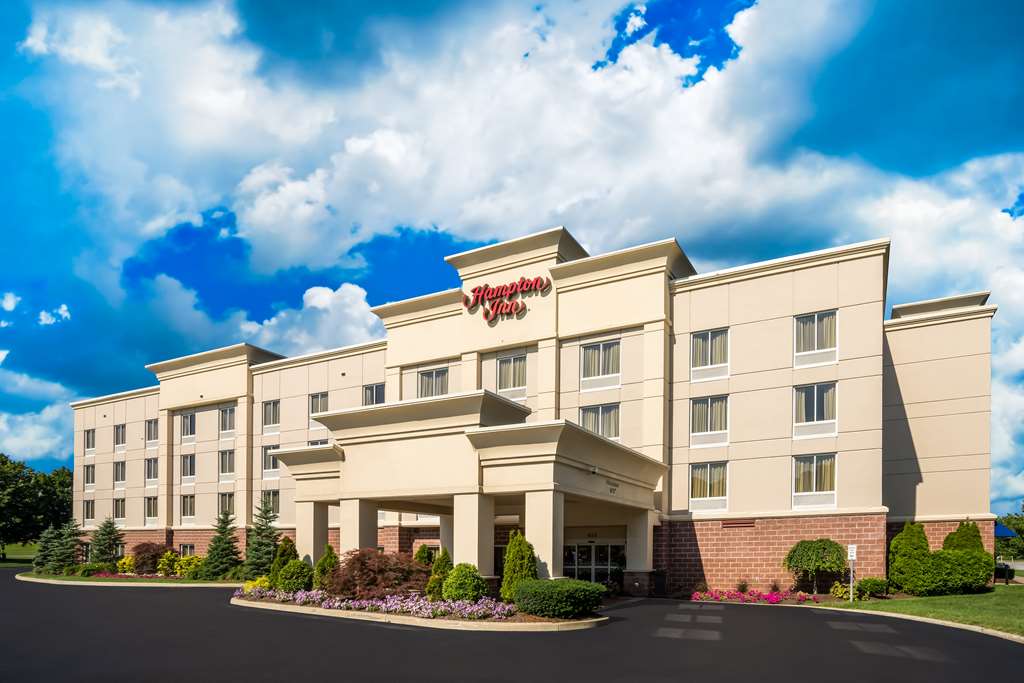Hampton Inn Clifton Park Logo