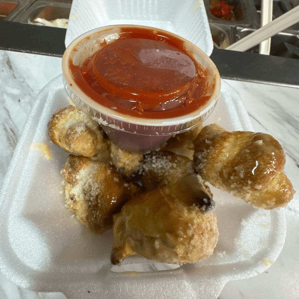 Garlic Knots w/ Sauce