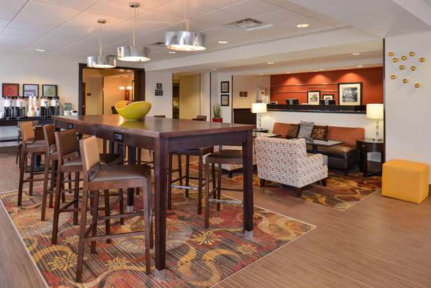 Images Hampton Inn Clarion
