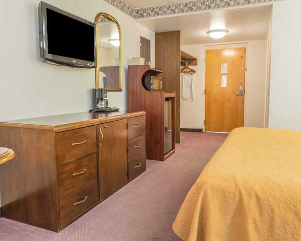 Images Quality Inn Royle