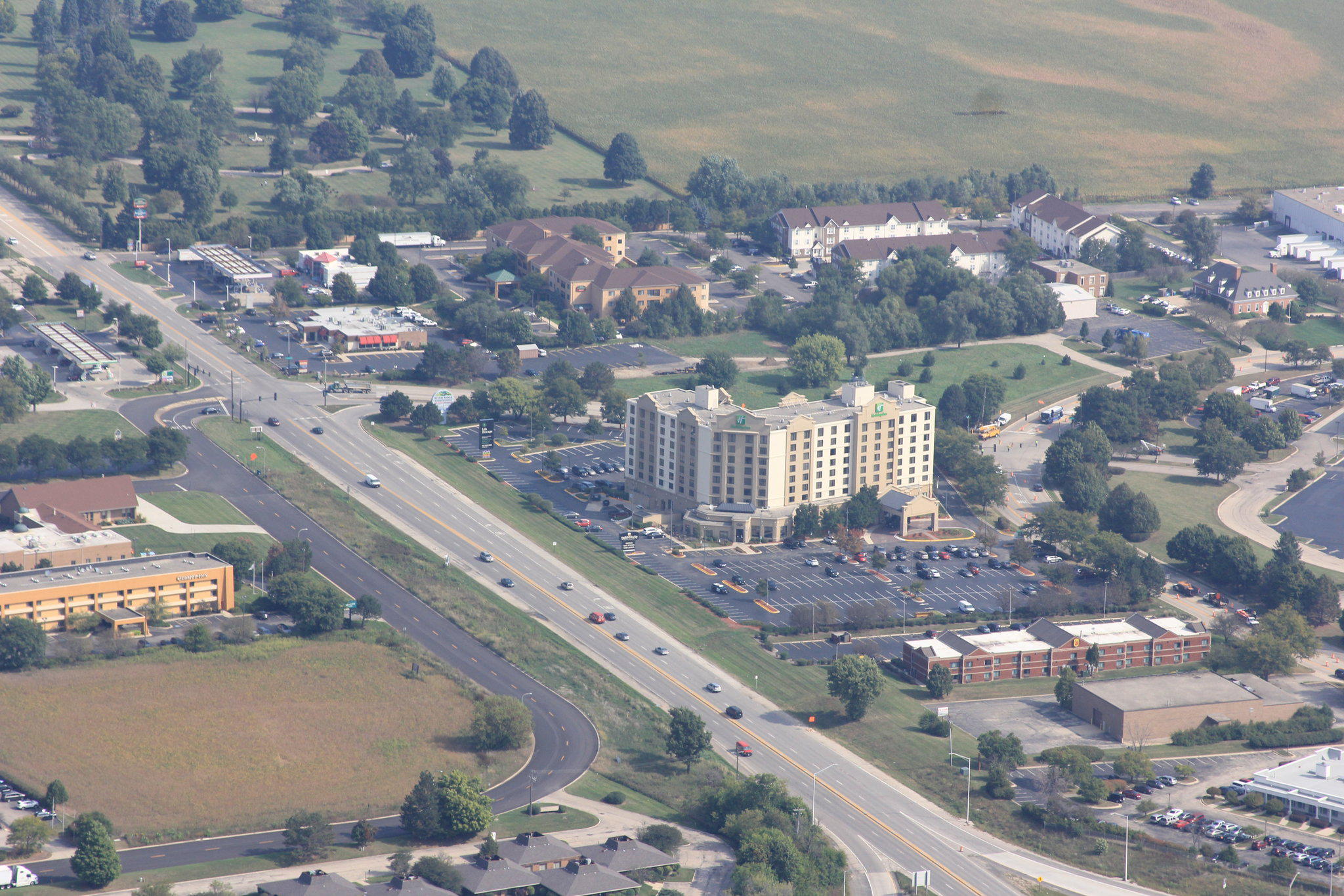 Holiday Inn & Suites Chicago Northwest - Elgin Photo