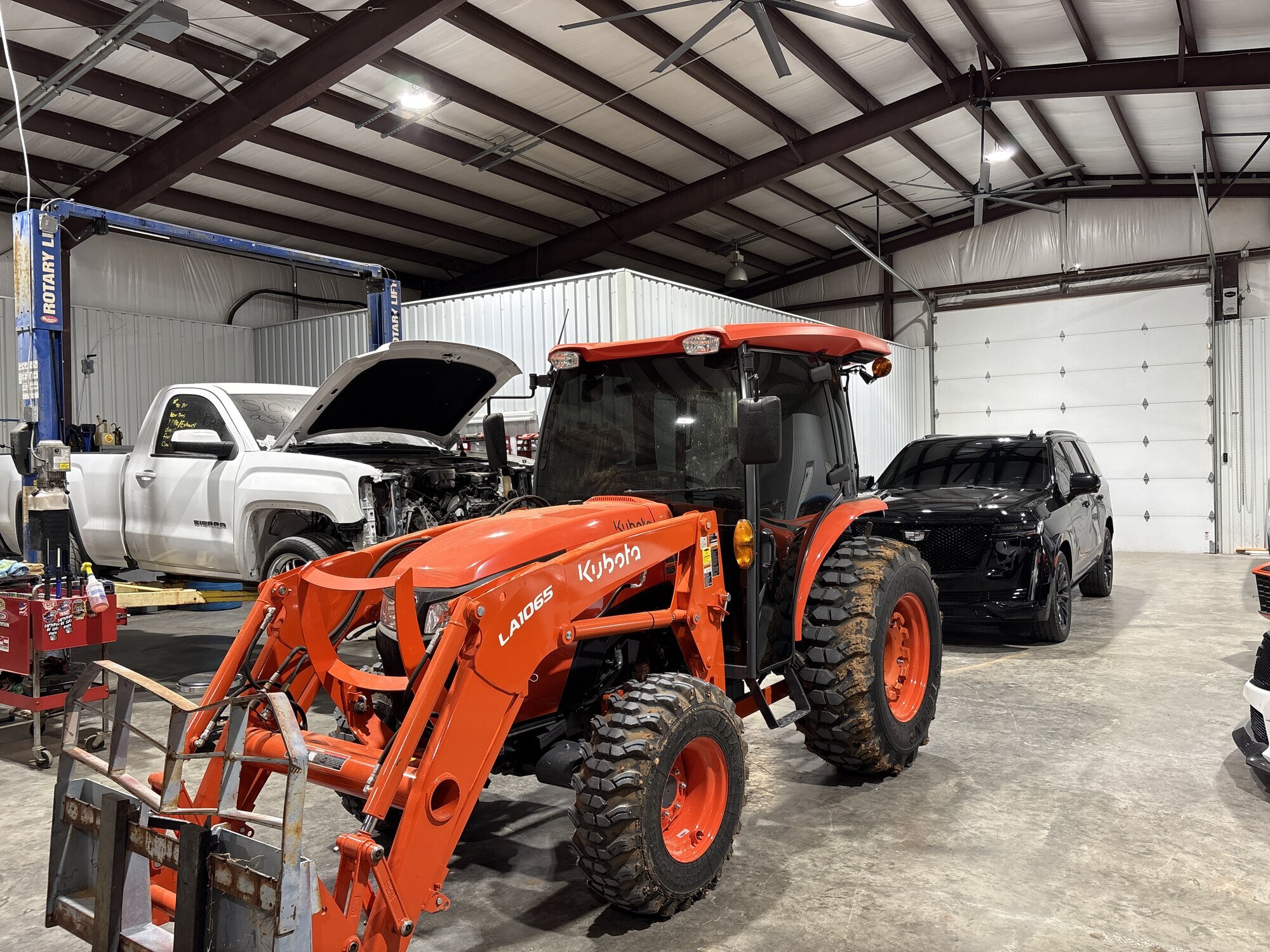 Ibarra Tint & Vinyl Image