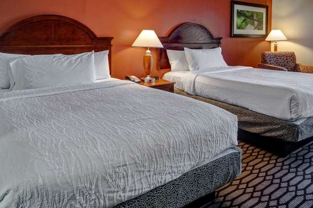 Images Hilton Garden Inn Birmingham/Lakeshore Drive