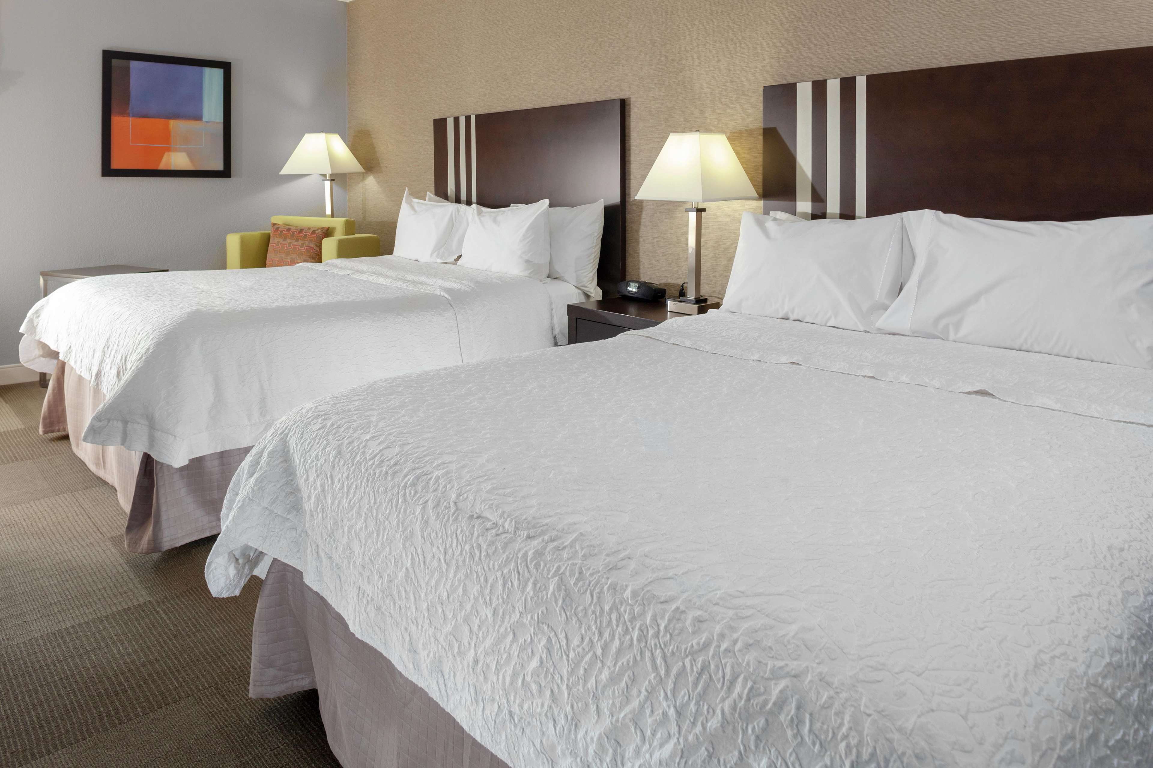 Hampton Inn Newark-Airport Photo