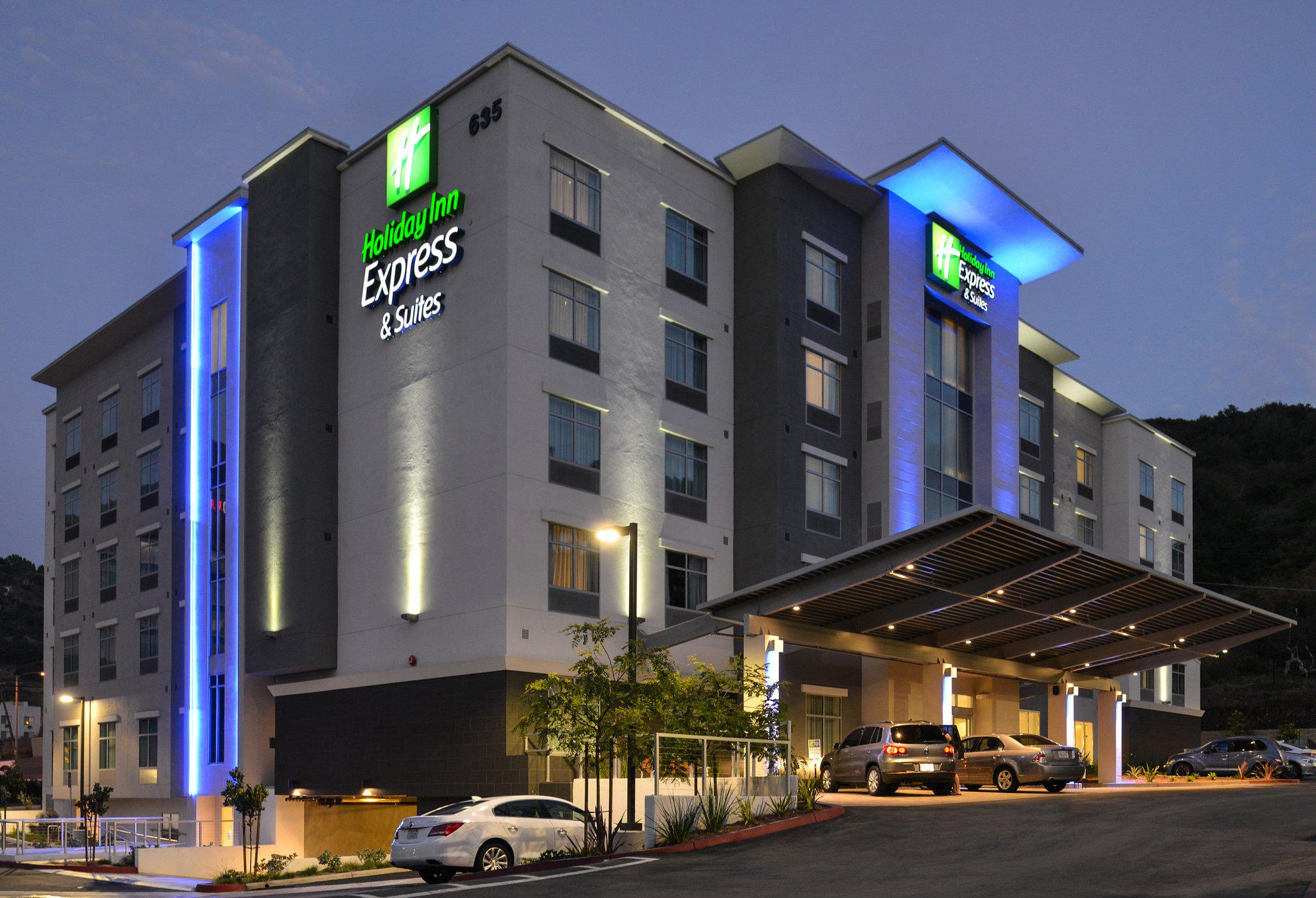 Holiday Inn Express & Suites San Diego - Mission Valley Photo