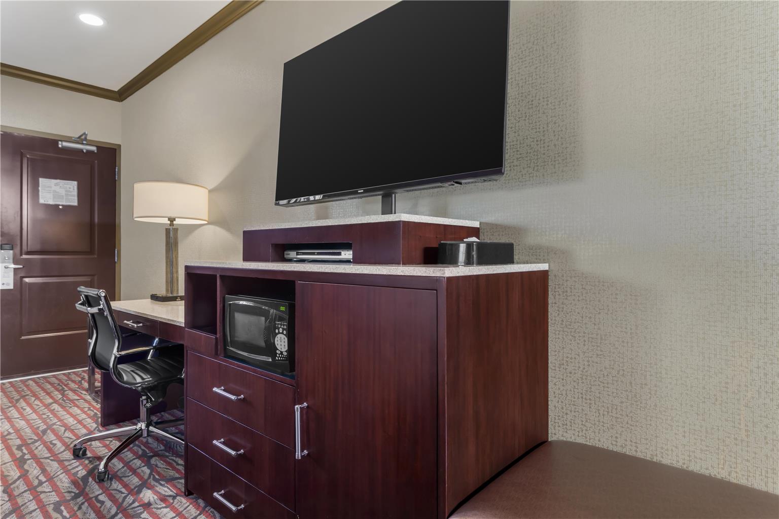 Best Western Plus Brookside Inn Image