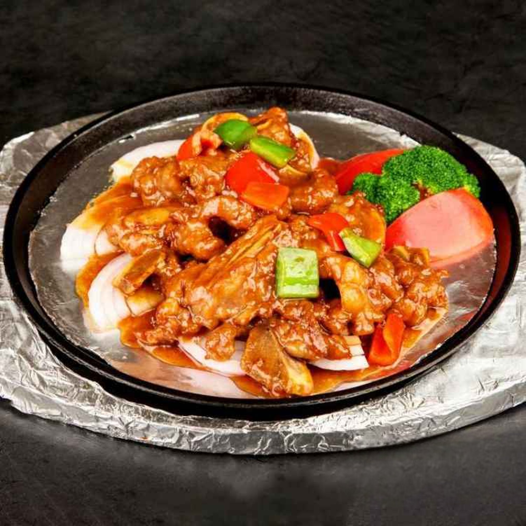 HT4. 鐵板黑椒牛仔骨/Sizzling Beef Short Ribs in Black Peppercorn Sauce