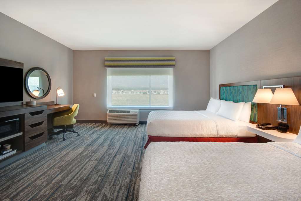 Hampton Inn & Suites Ontario Rancho Cucamonga Image