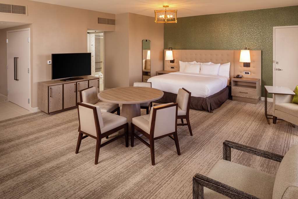 Hilton Birmingham Downtown at UAB Image