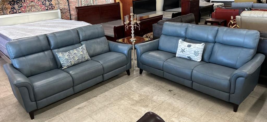 Cindy Crawford Home Avezzano Blue Dual Power Reclining Leather Sofa