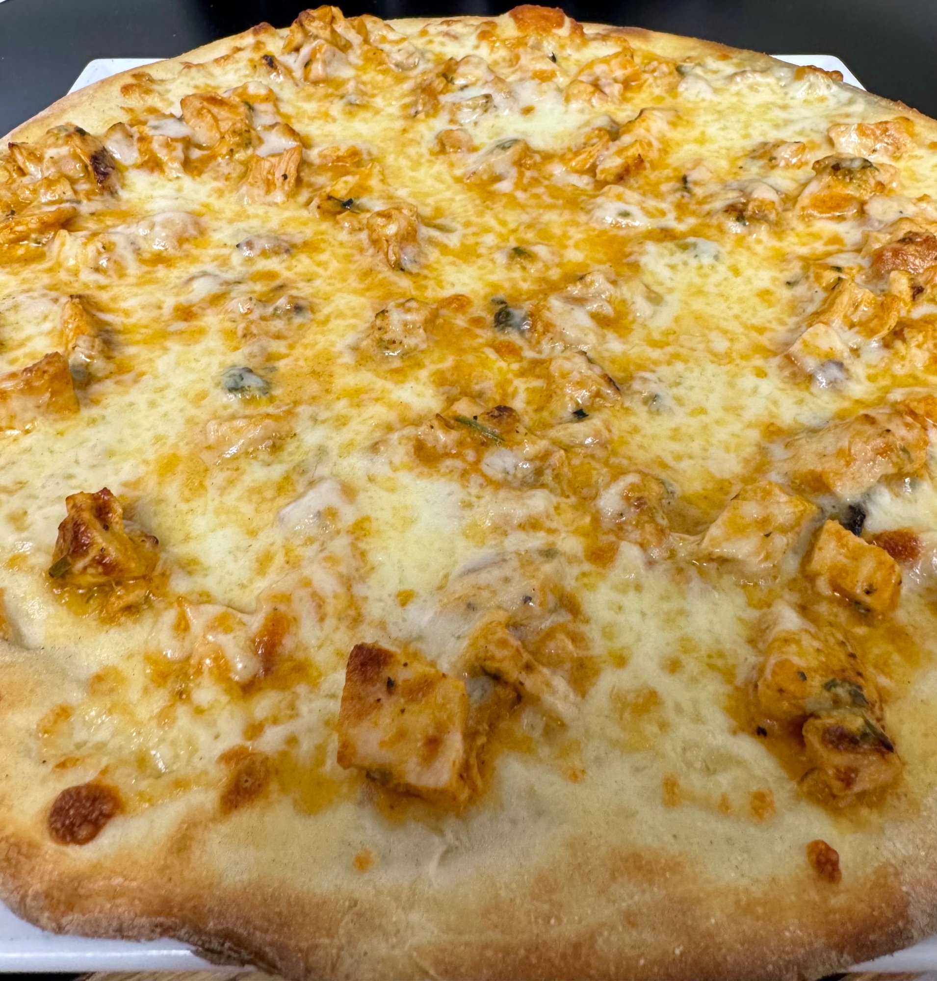 Buffalo Chicken Pizza 16"
