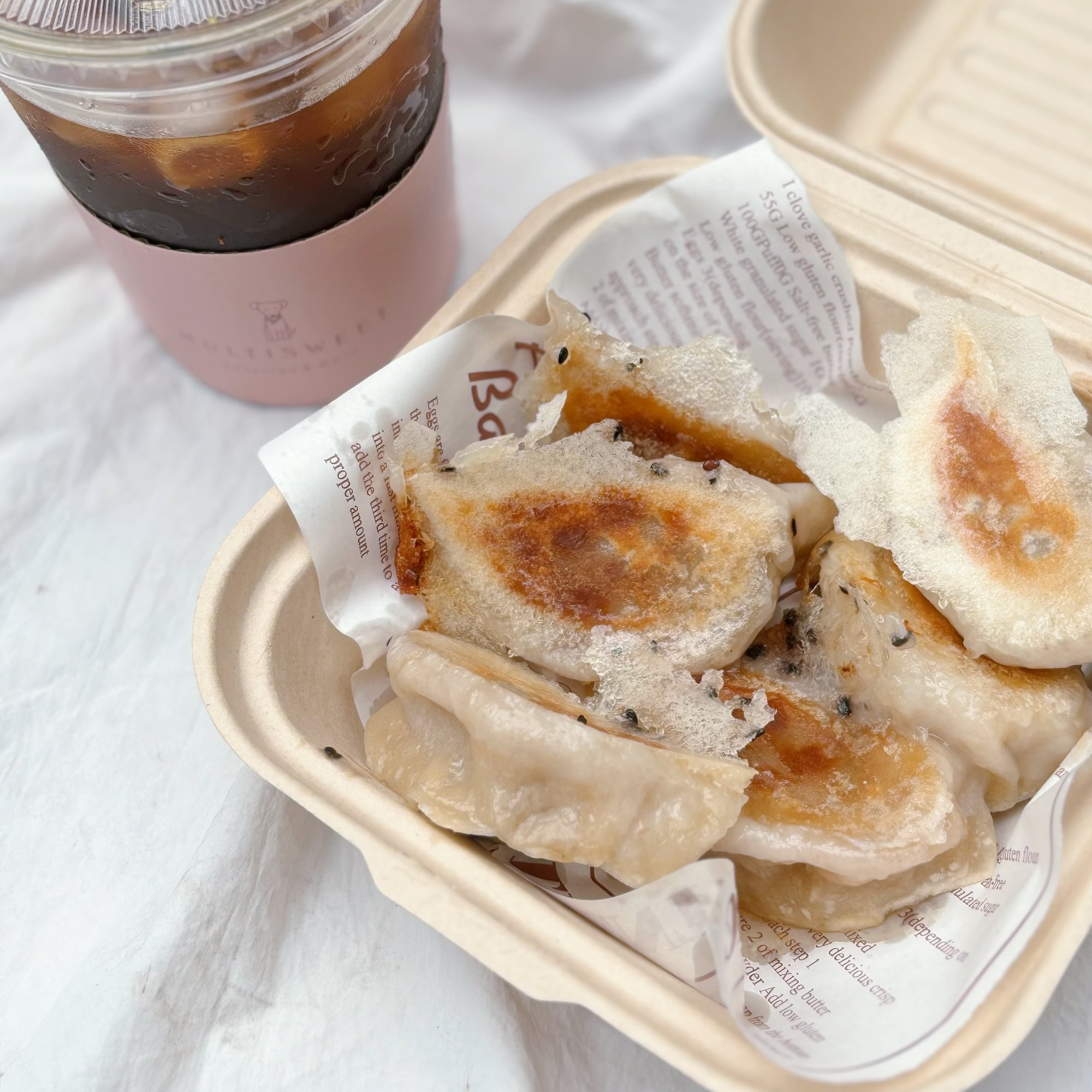 6pc Handmade Pork Celery Golden Potstickers (手工猪肉芹菜黄金锅贴) (小份)