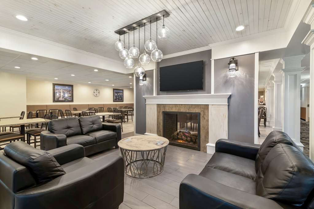 Best Western Plus Plattsburgh Image