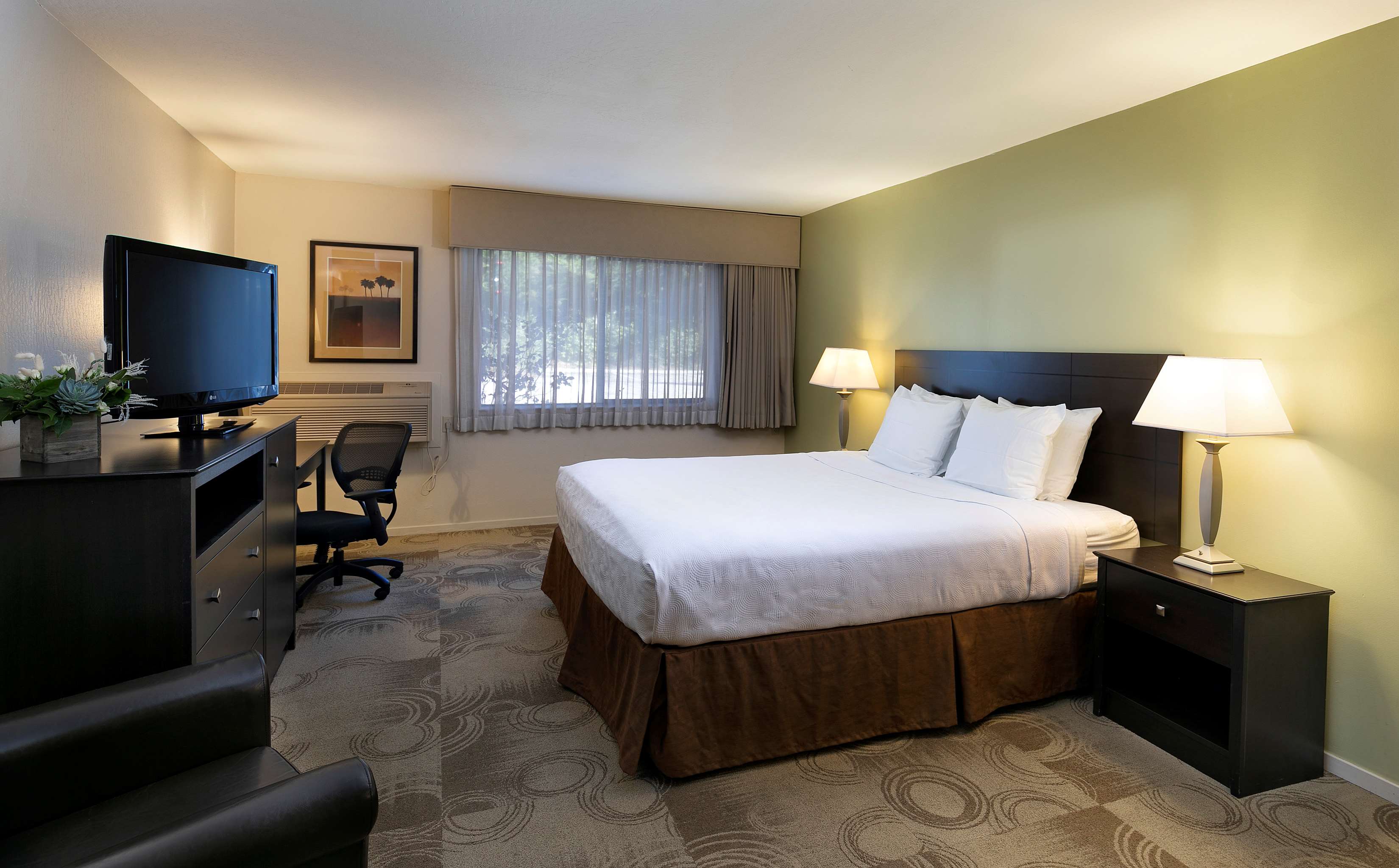 Best Western Seacliff Inn Photo