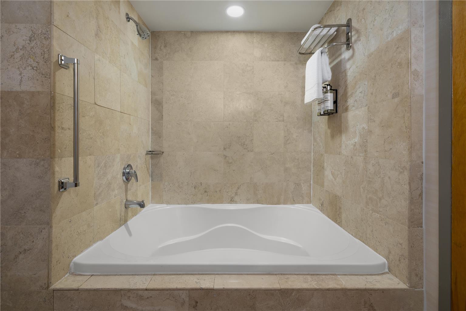 Best Western Premier Plainview-Long Island Hotel Image