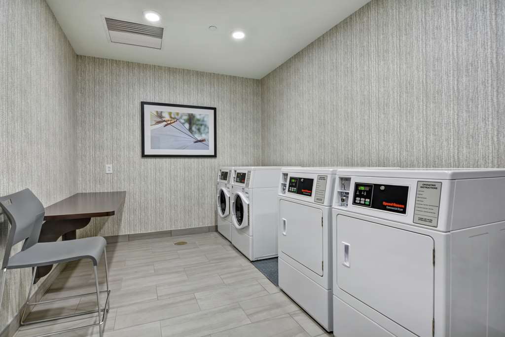 Embassy Suites by Hilton Plainfield Indianapolis Airport Image