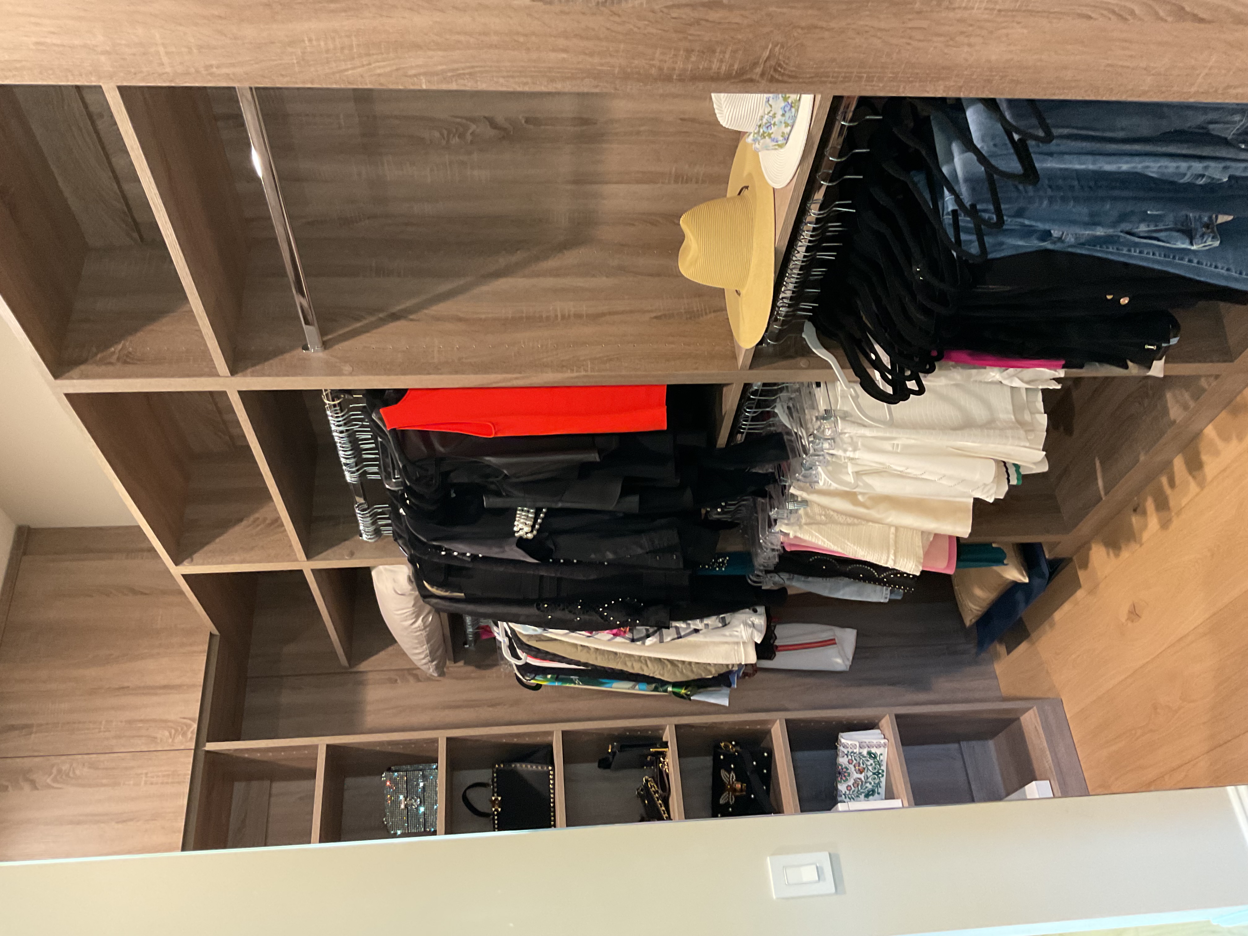 Closet La Quinta Cabinetry Image