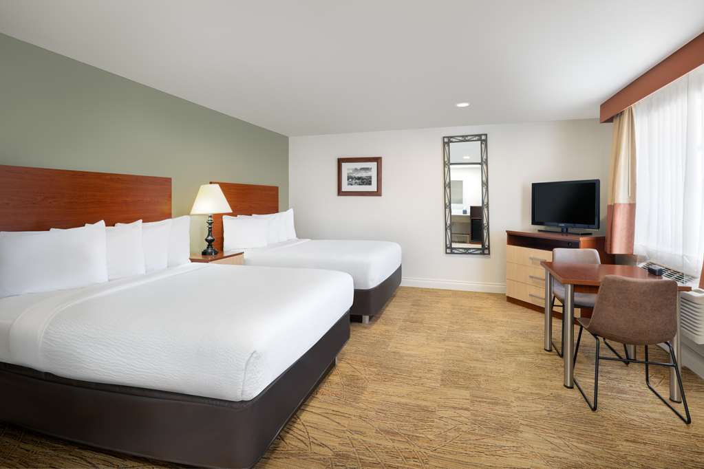 Best Western Red Hills Image