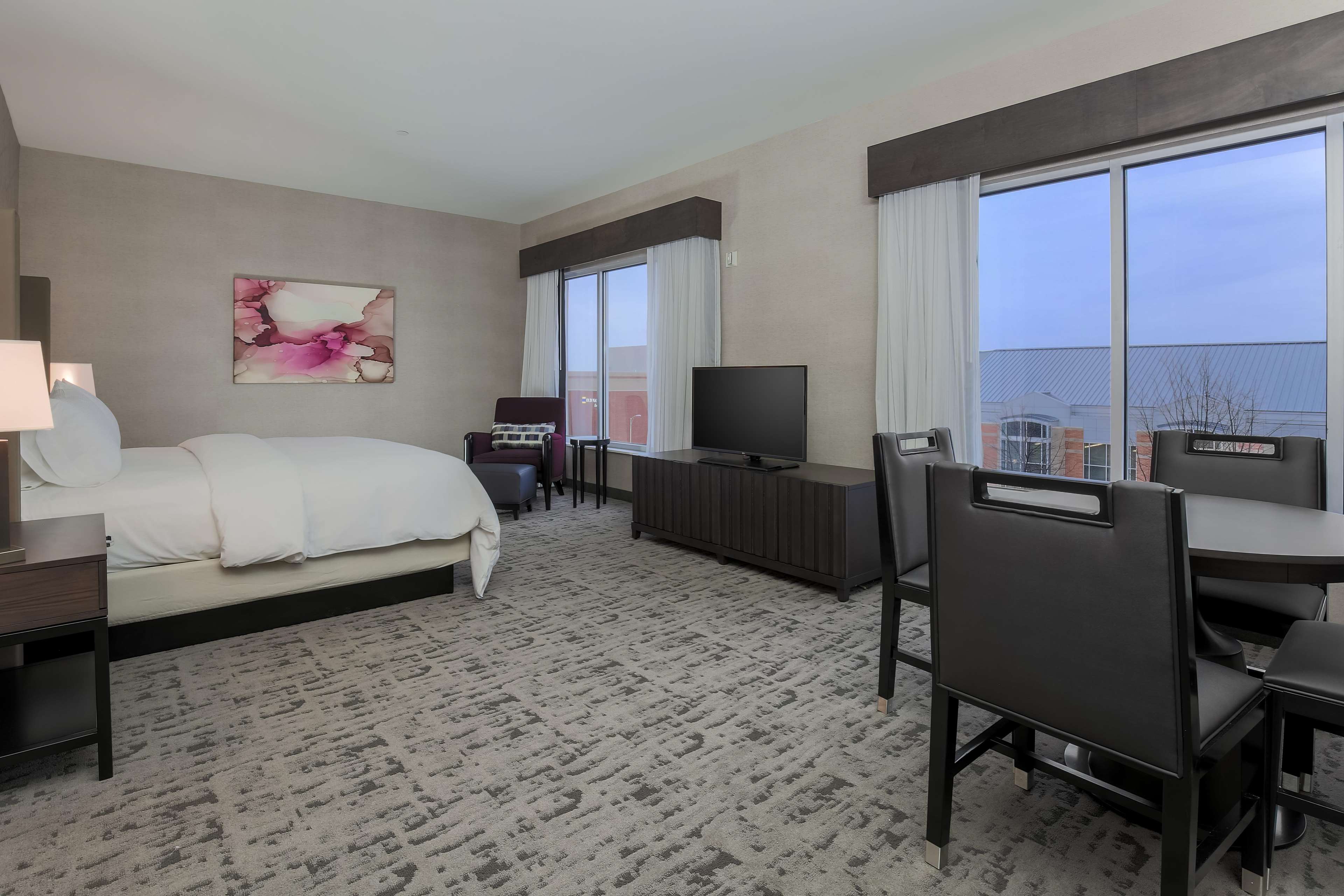 DoubleTree by Hilton Evansville Photo