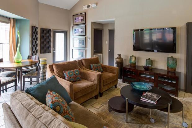 Images Camden Valley Park Apartments
