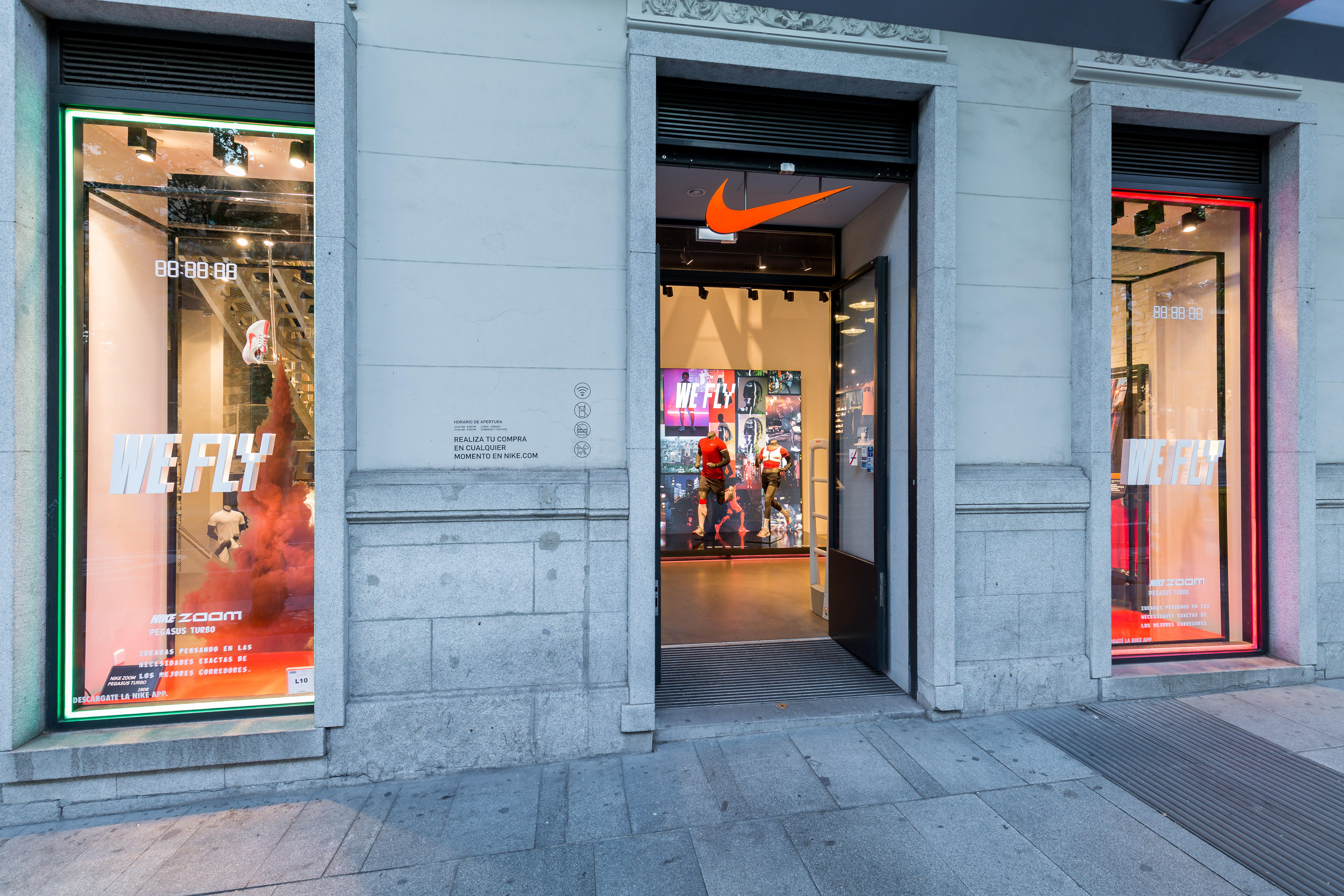 Images Nike Store Serrano