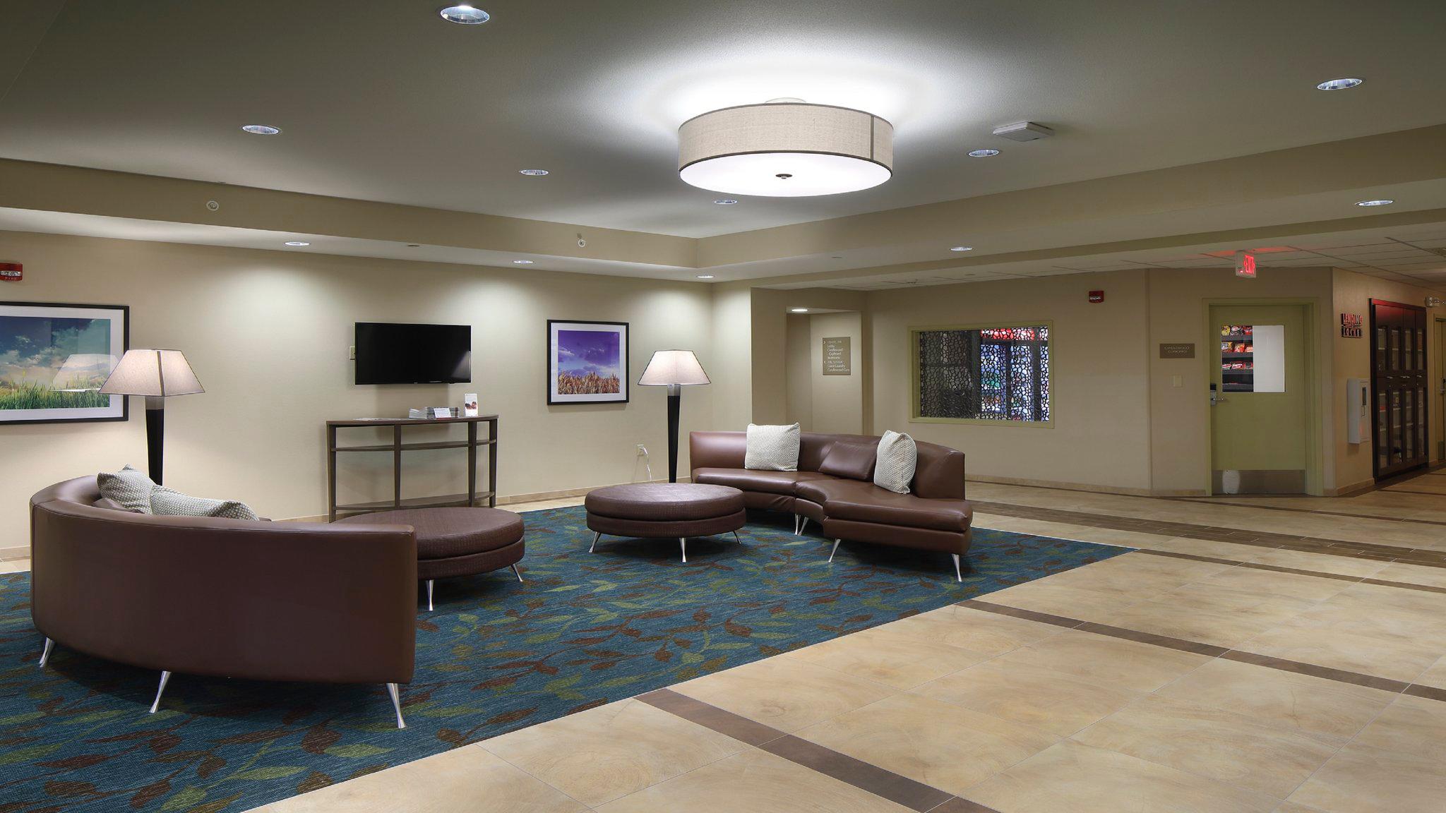 Candlewood Suites Newark South - University Area Photo