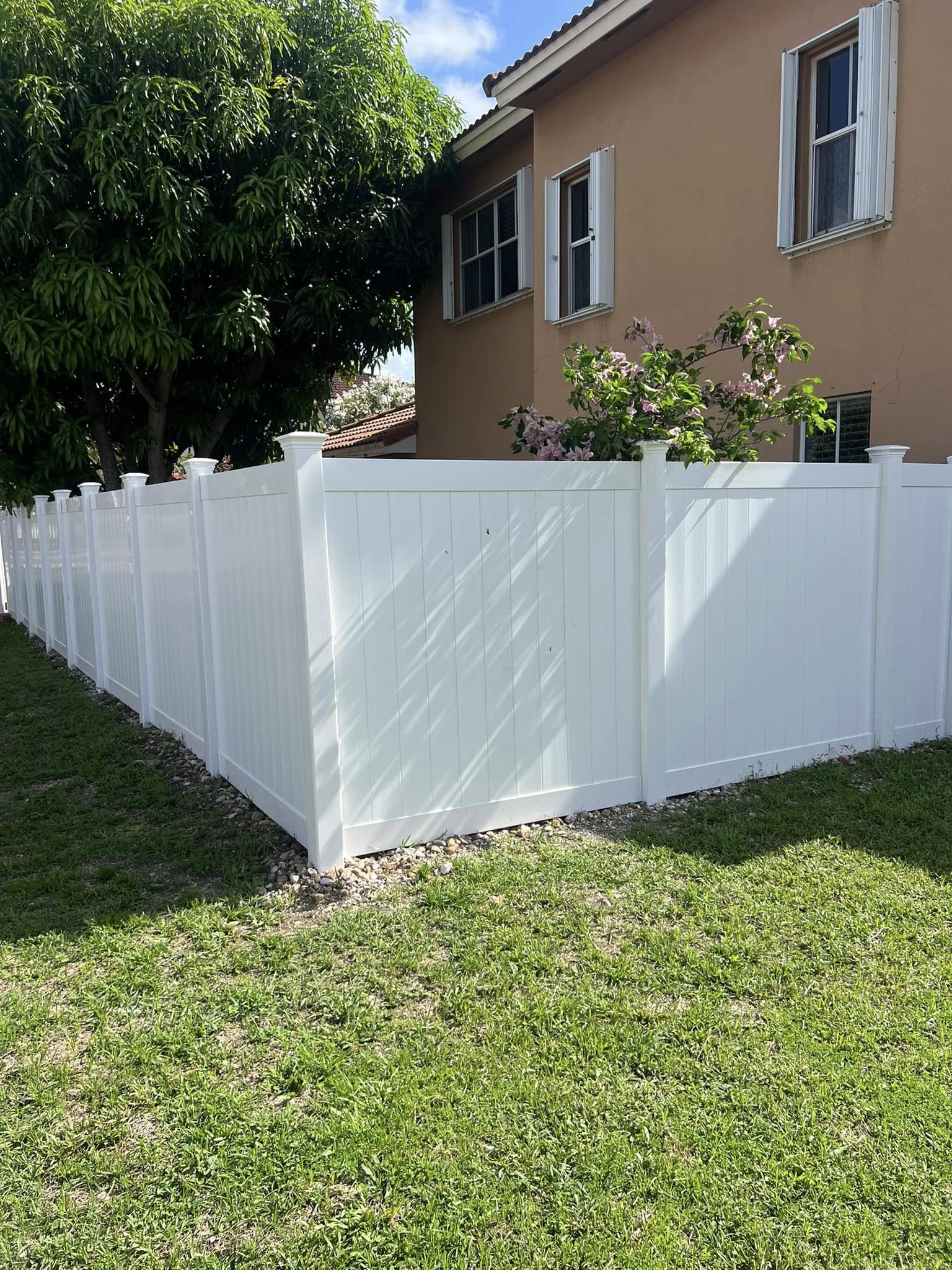 Top Rail Fence Pompano Beach Image