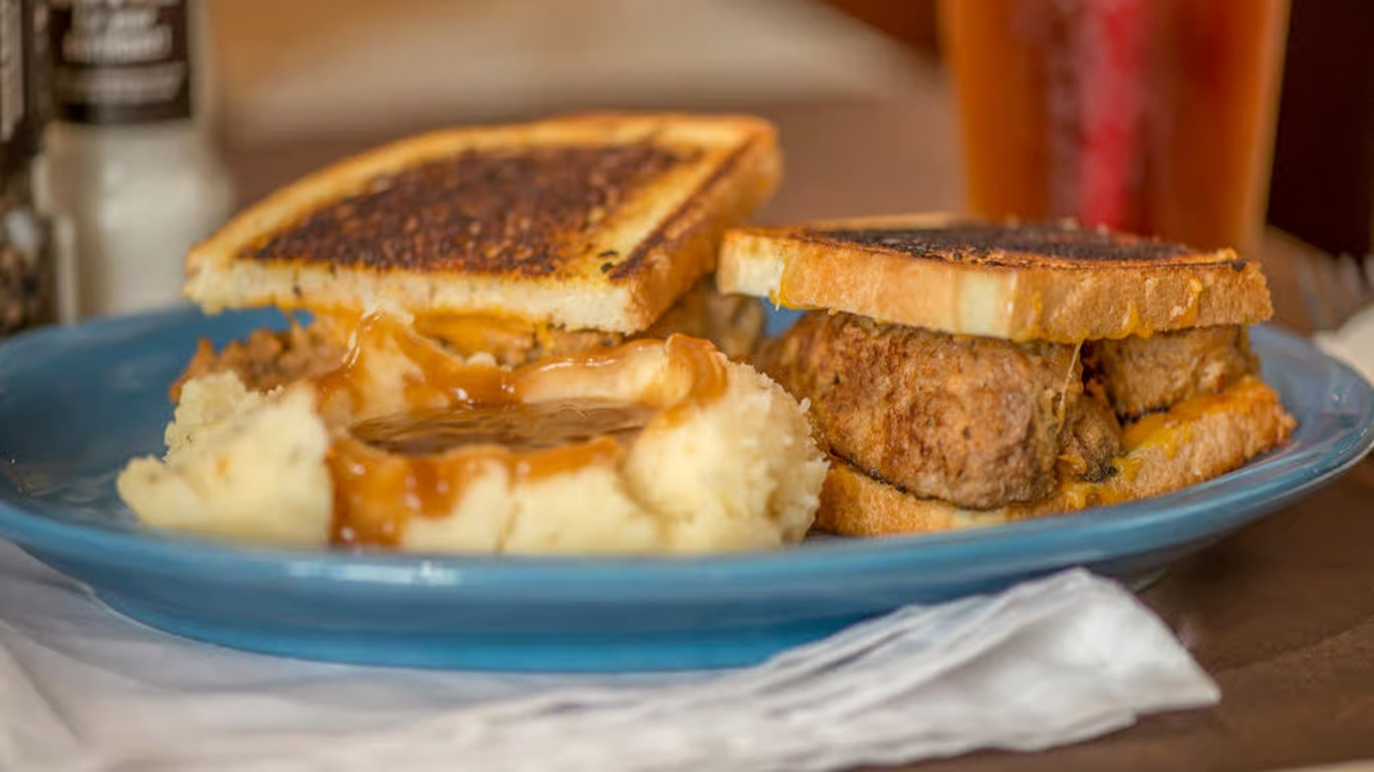 Meatloaf Deluxe Sandwich