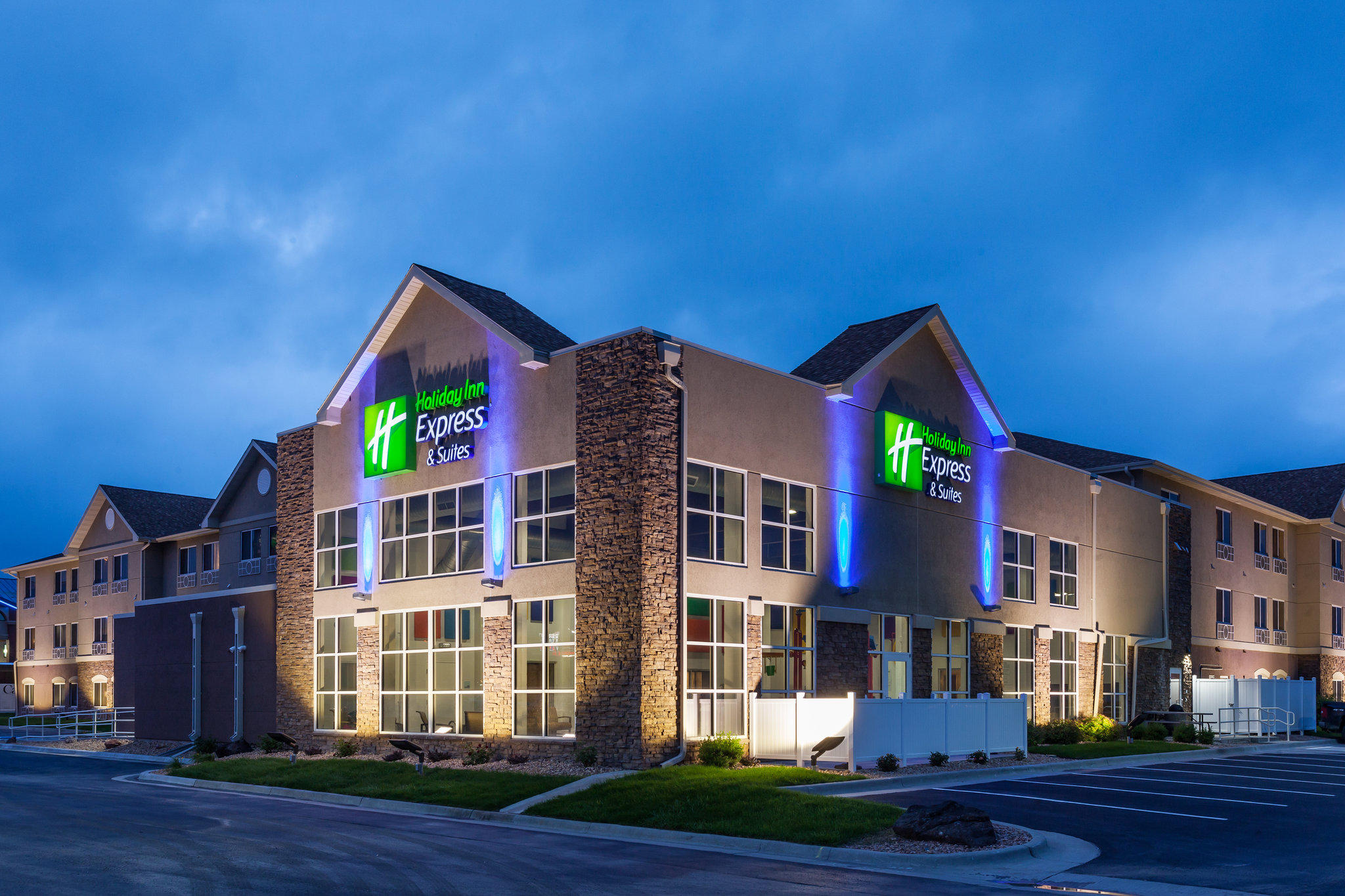 Holiday Inn Express & Suites Rapid City I-90 Photo