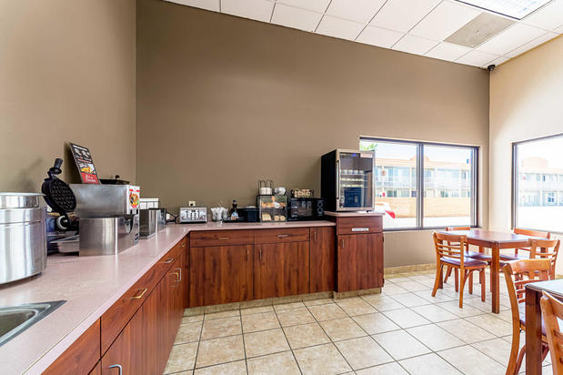 Images Econo Lodge