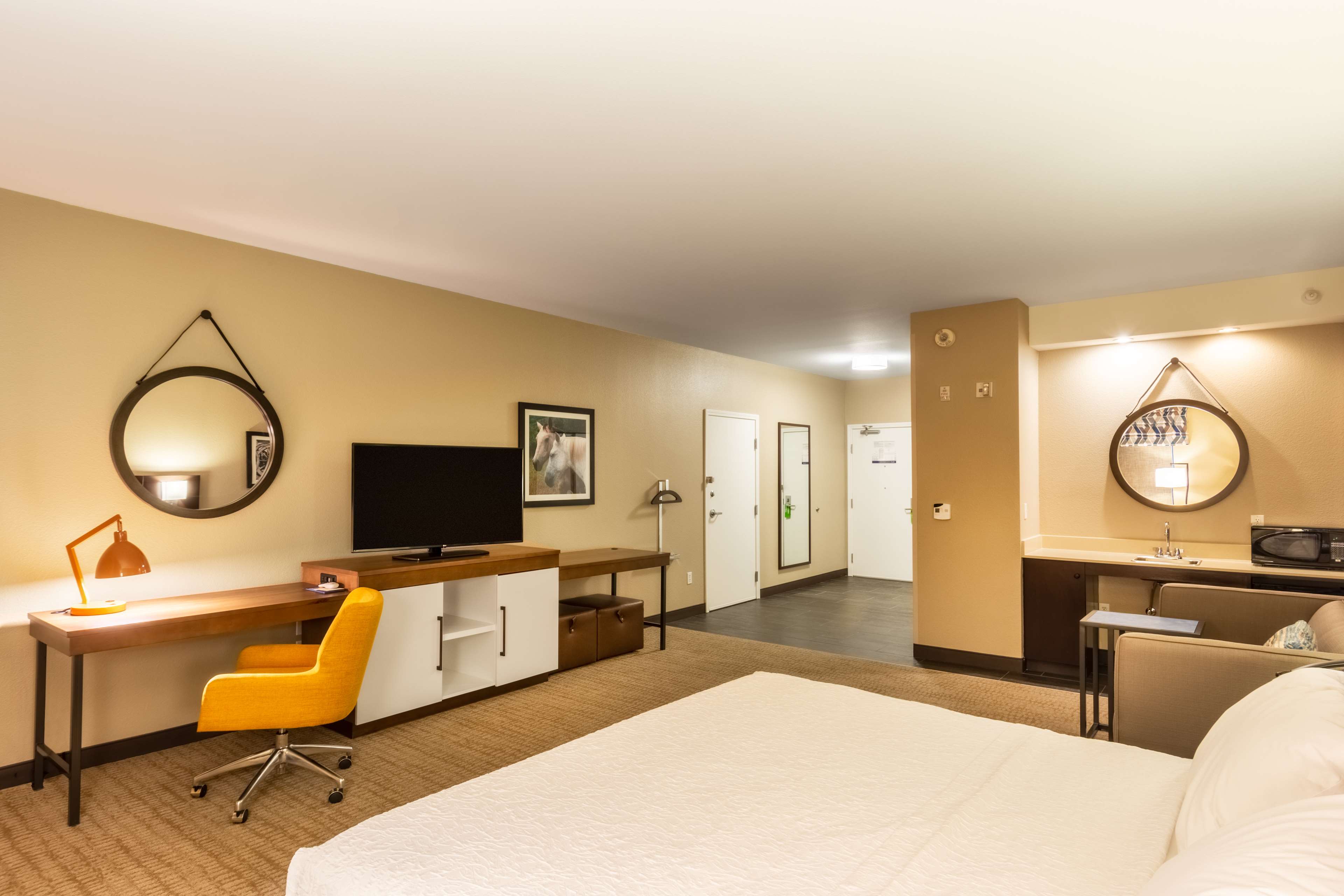 Guest room