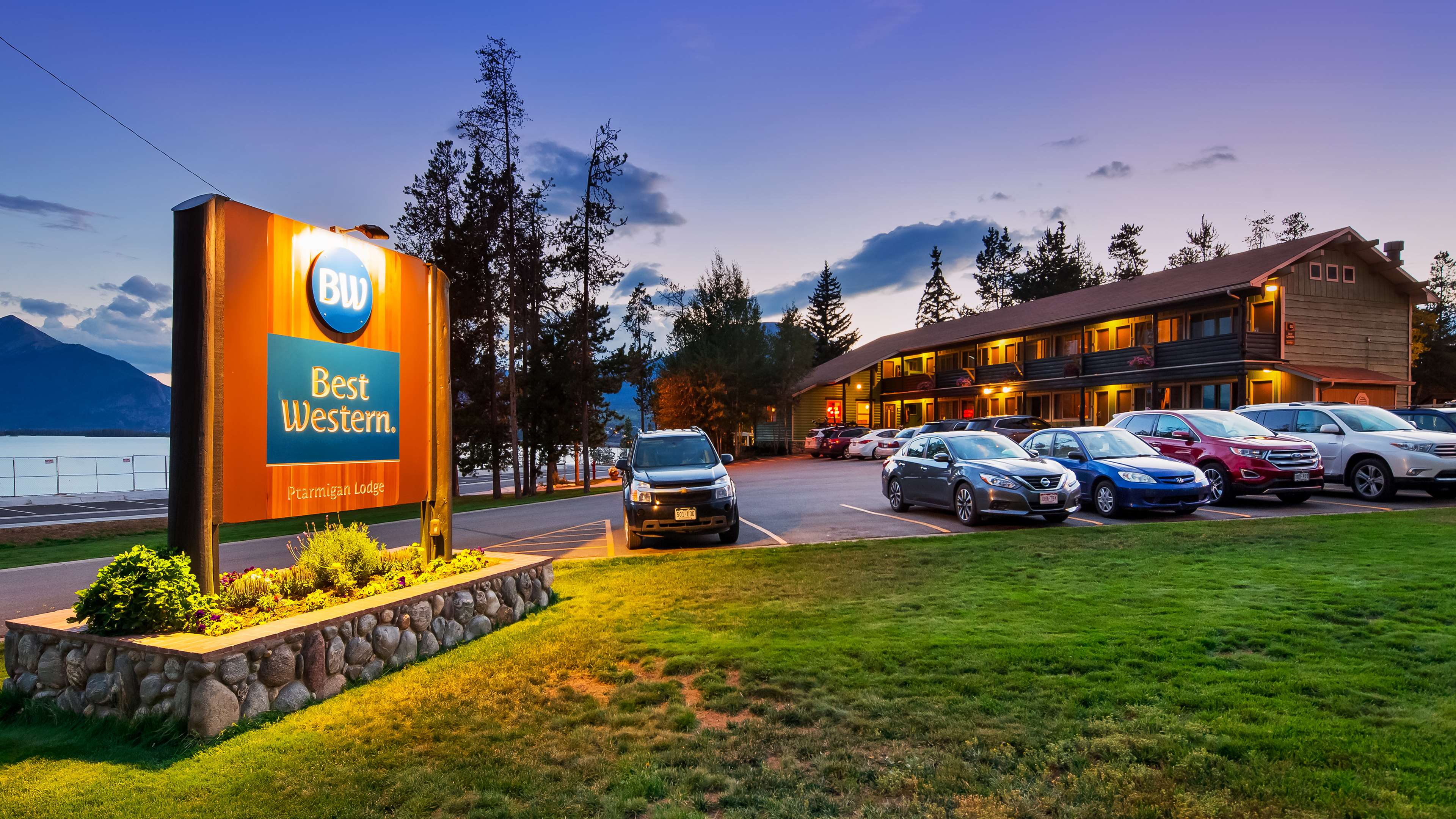 Best Western Ptarmigan Lodge Photo