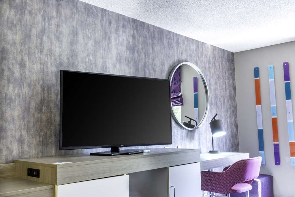 Hampton Inn East Windsor Image