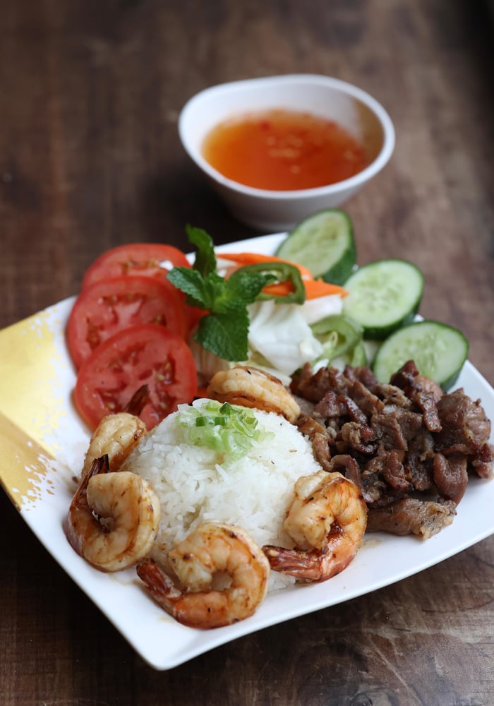 Grilled Pork/Shrimp with Rice Plate