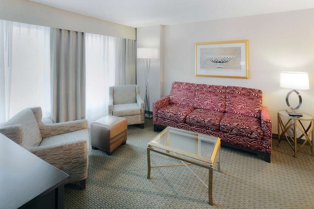 Hampton Inn & Suites Arlington Crystal City DCA Image