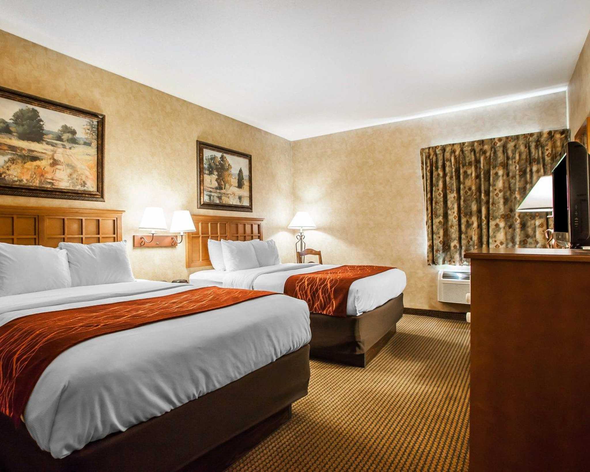 Comfort Inn Suites 1821 N Missouri St Macon Mo Hotels Motels