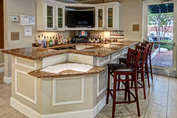 Images Hilton Garden Inn Birmingham/Lakeshore Drive