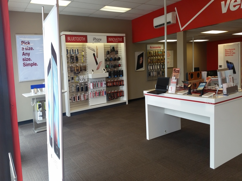 Verizon Authorized Retailer - TCC Photo