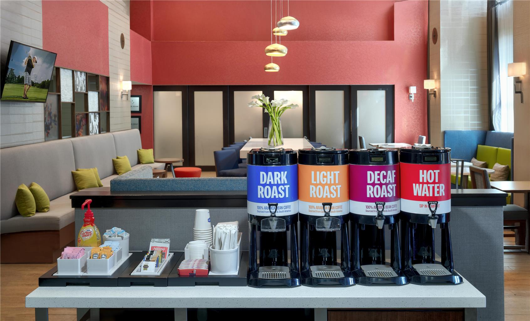 Hampton Inn & Suites Palm Desert Image