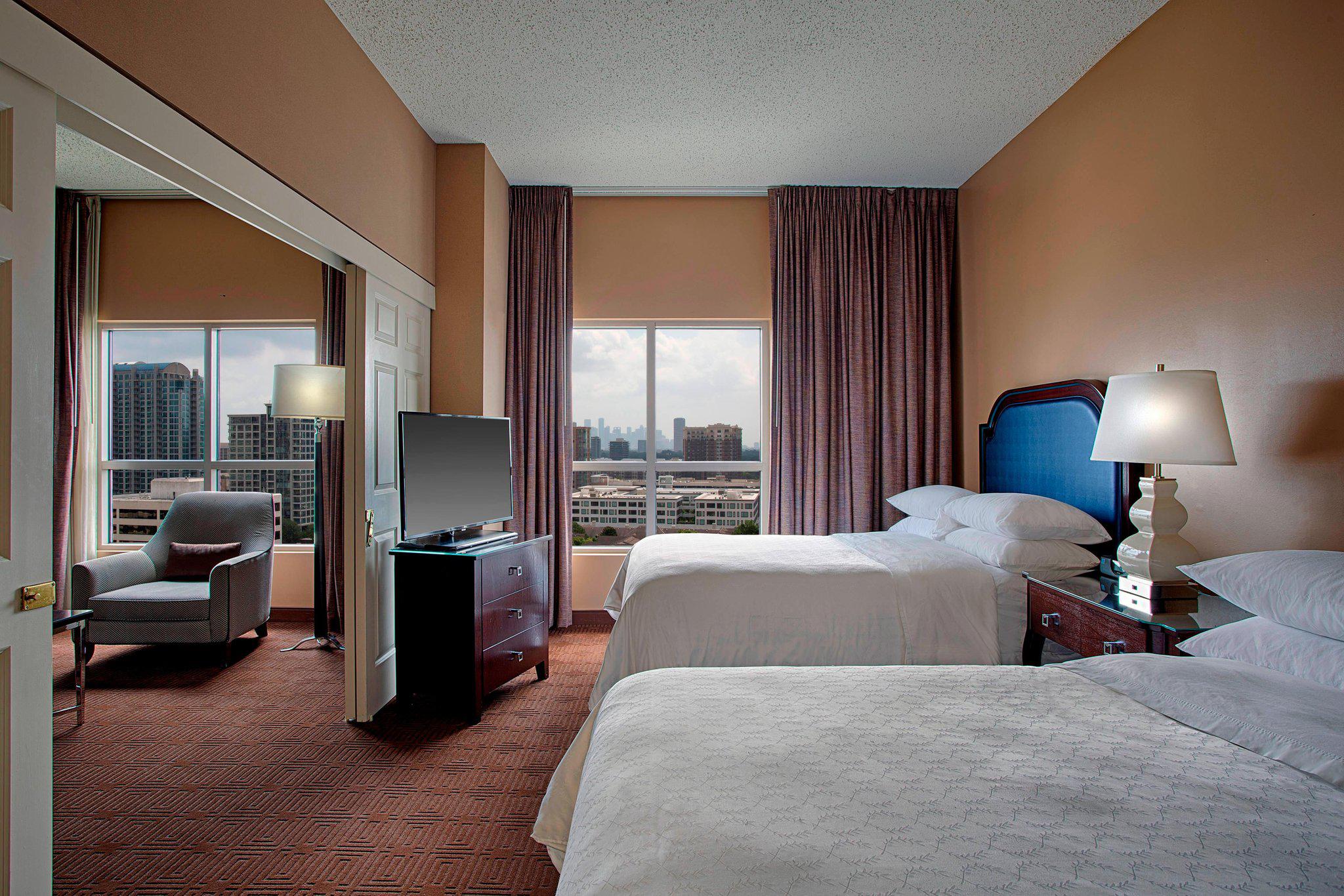 Sheraton Suites Houston Near The Galleria Photo