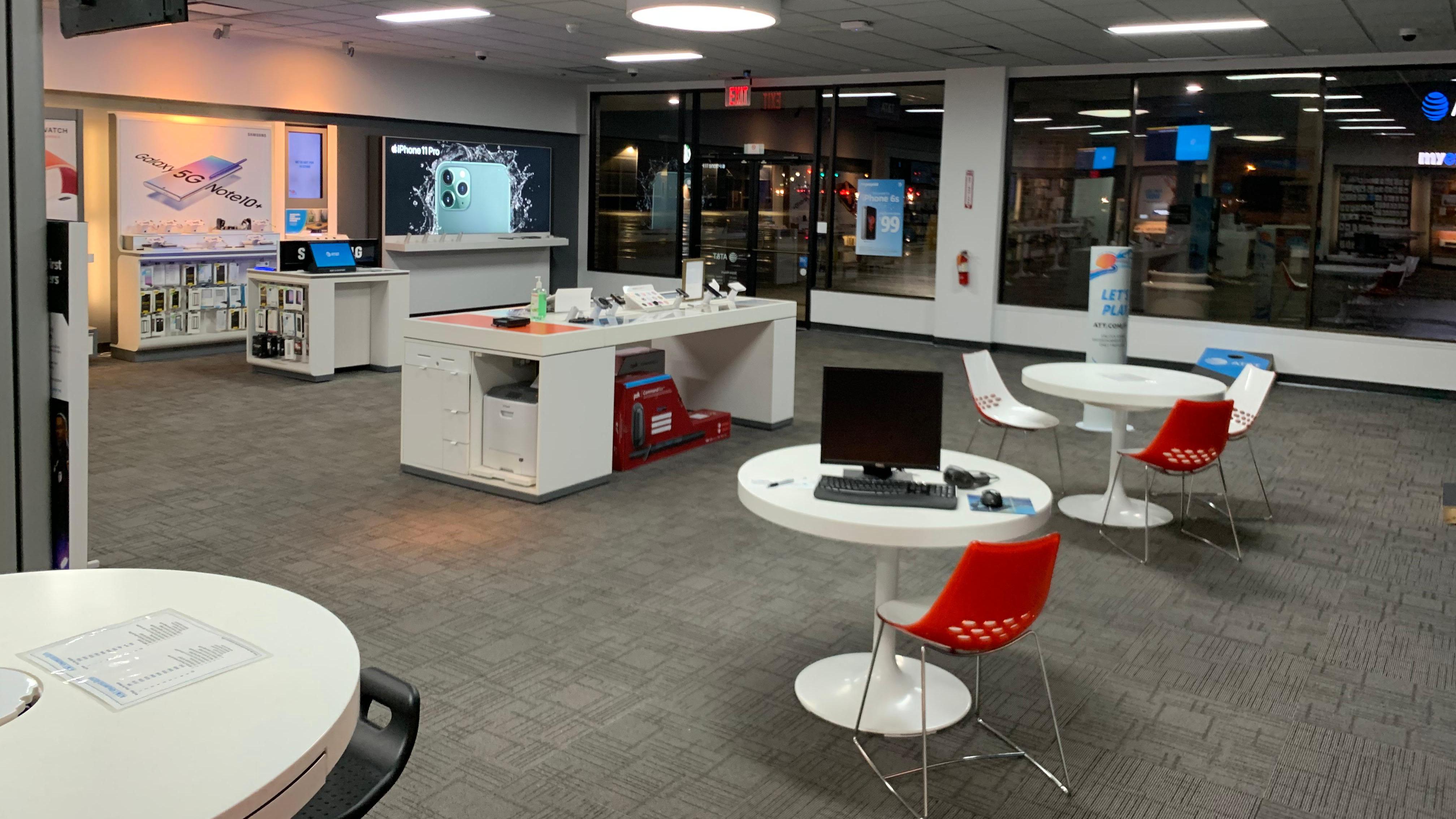 AT&T Store Photo