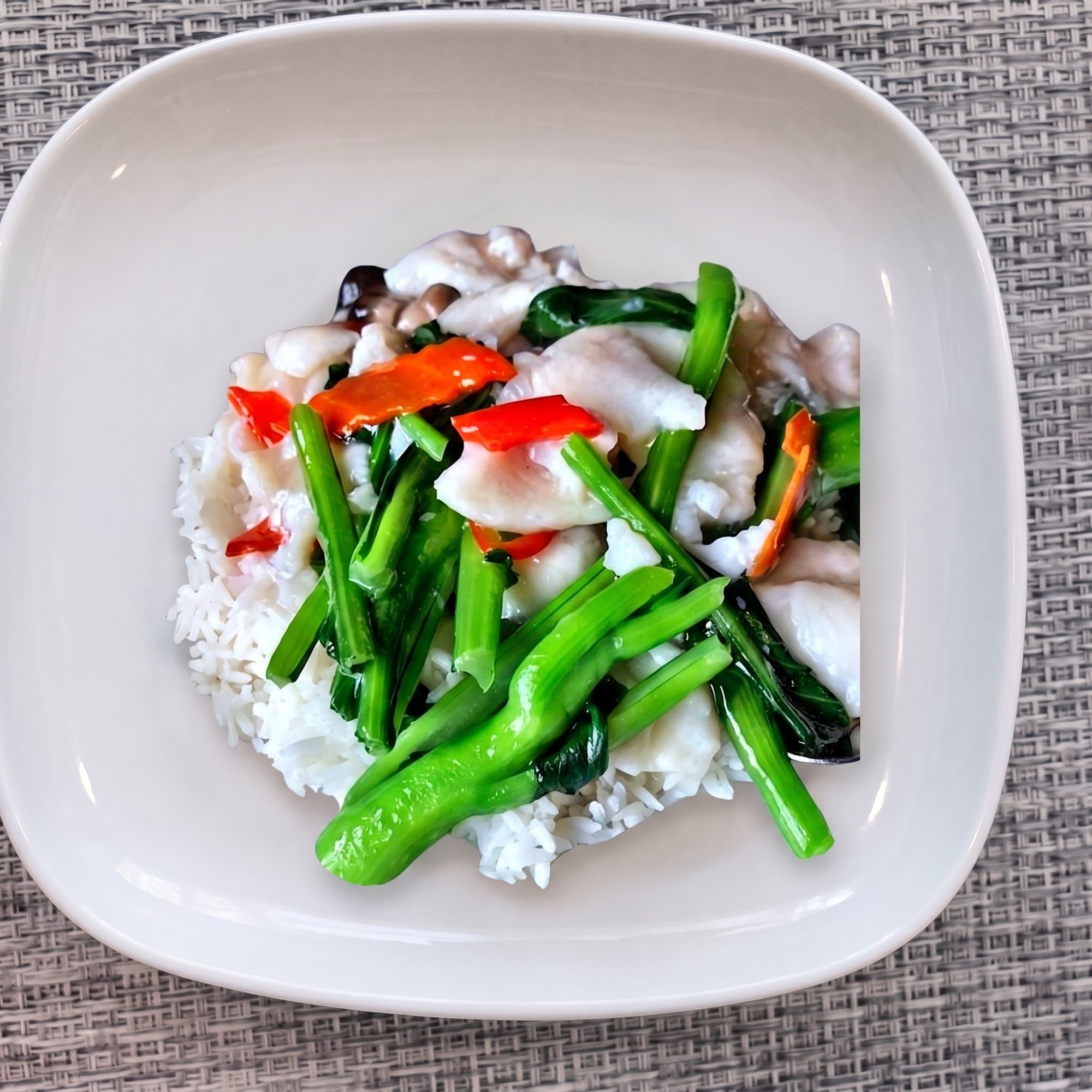 Fish Fillet with Vegetable on Rice / 時菜魚片飯