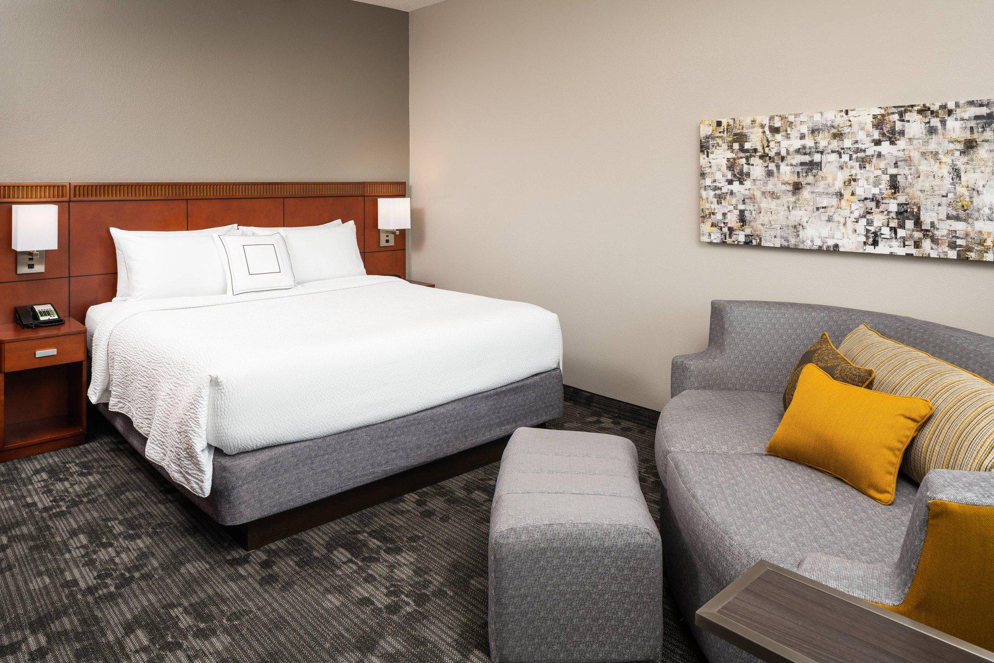 Courtyard by Marriott Miami Lakes Photo