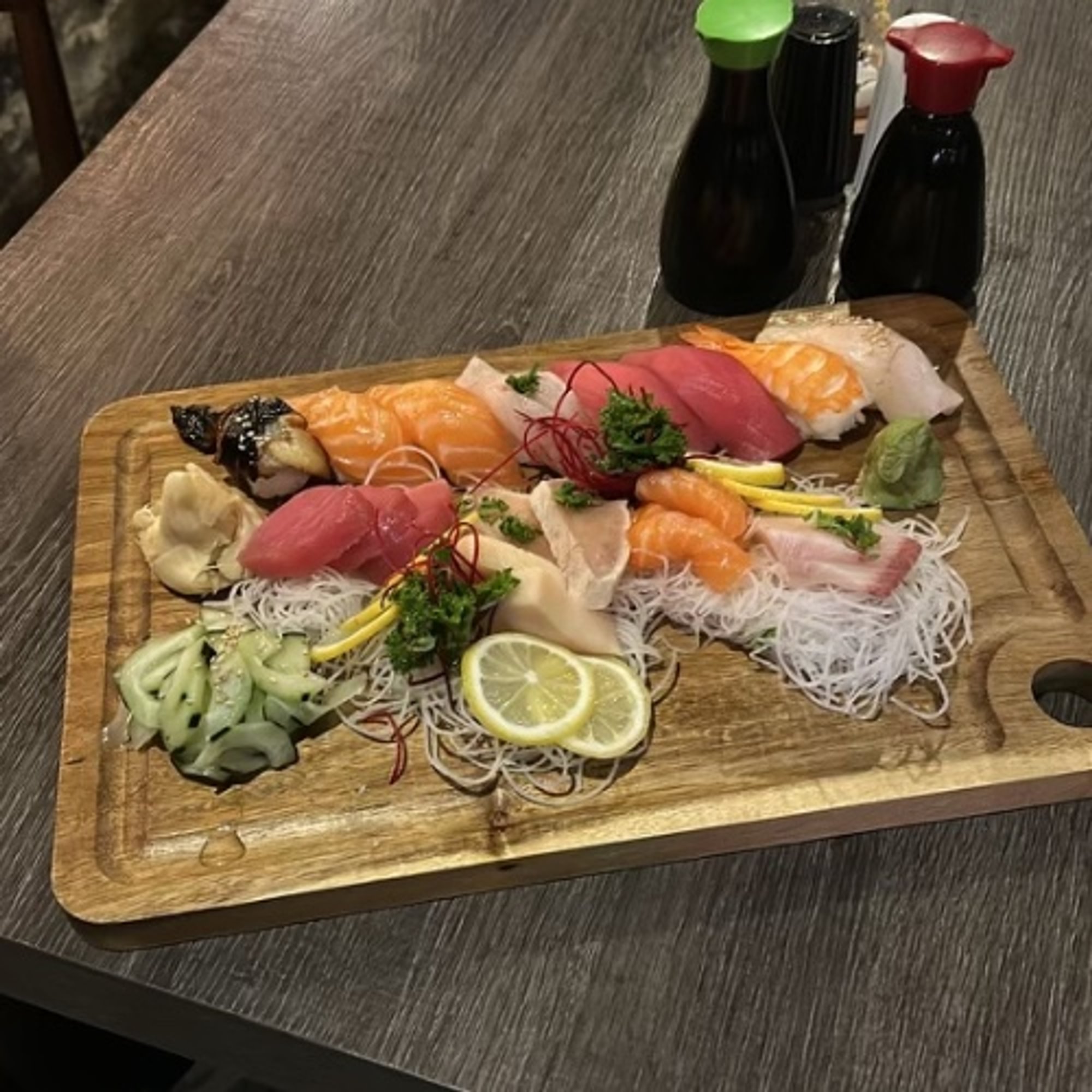 Momo Platter