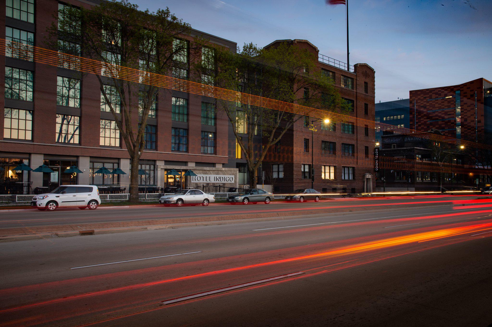 Hotel Indigo Madison Downtown Photo